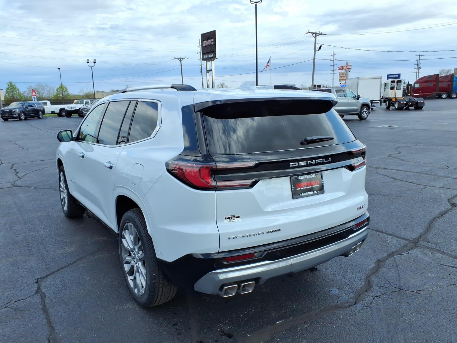 2026 GMC Acadia Denali