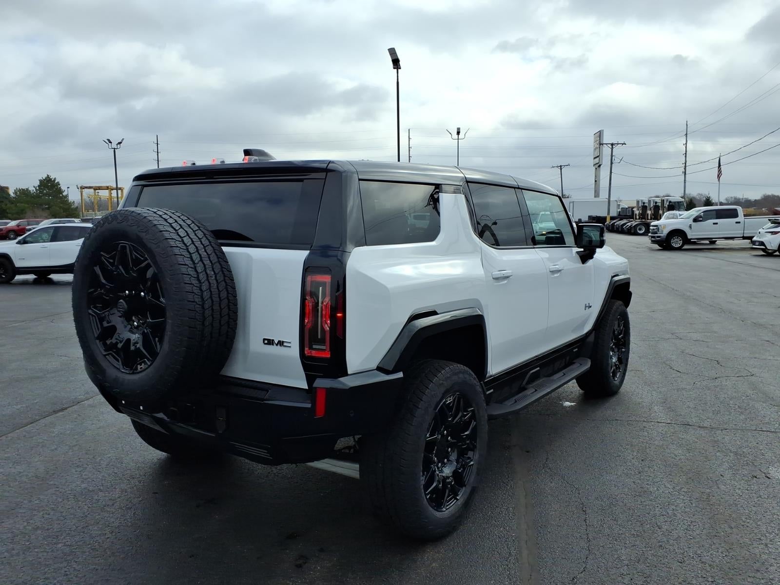 2026 GMC HUMMER EV SUV 2X