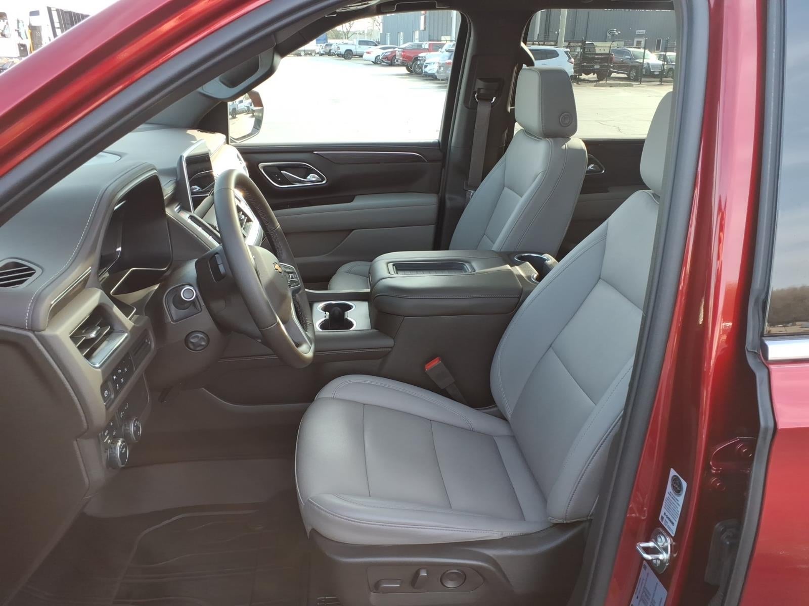 2024 Chevrolet Suburban LT