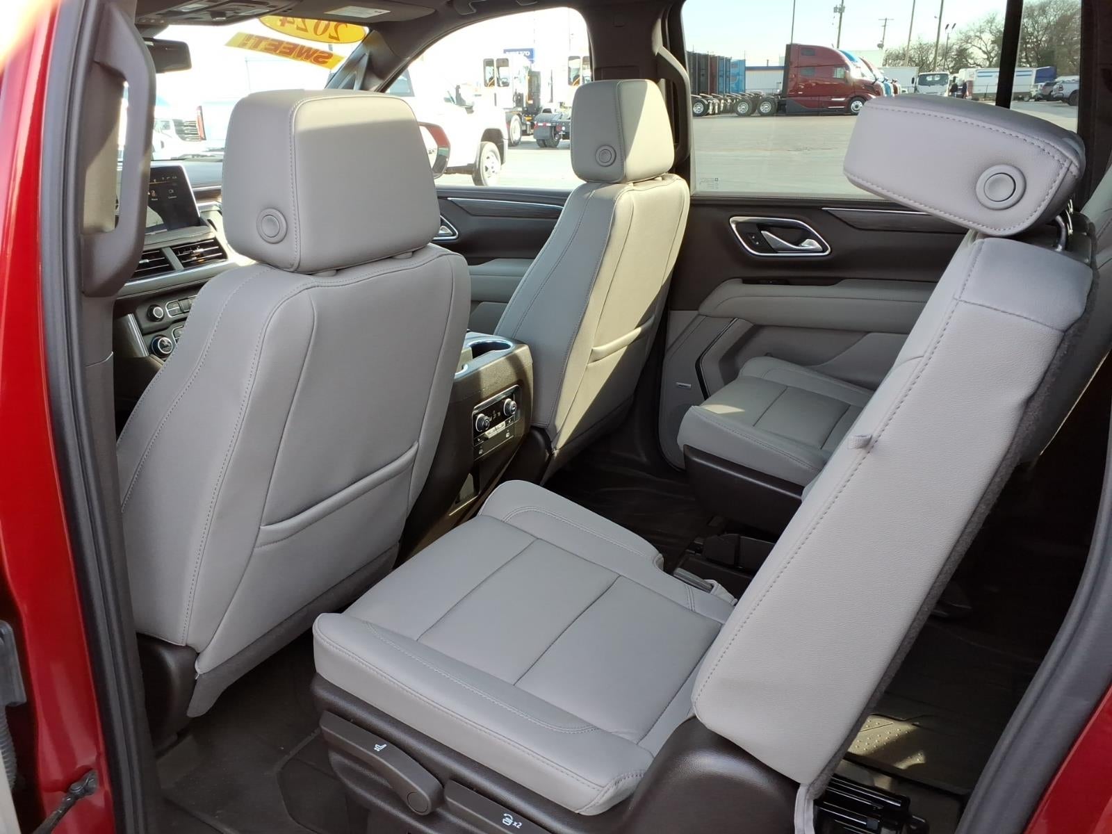 2024 Chevrolet Suburban LT