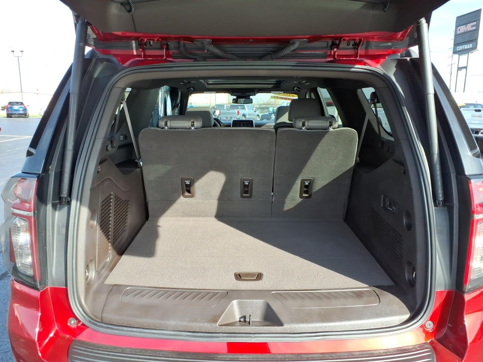 2024 Chevrolet Suburban LT