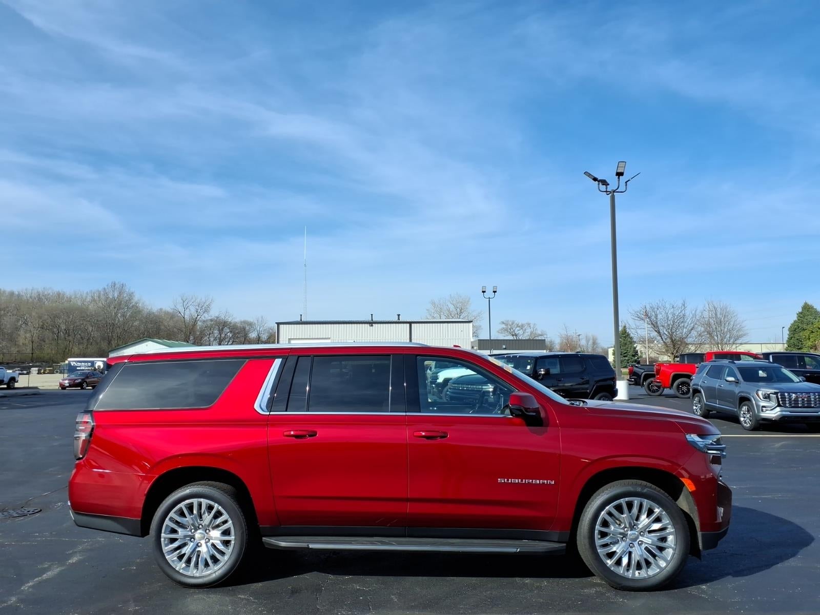 2024 Chevrolet Suburban LT