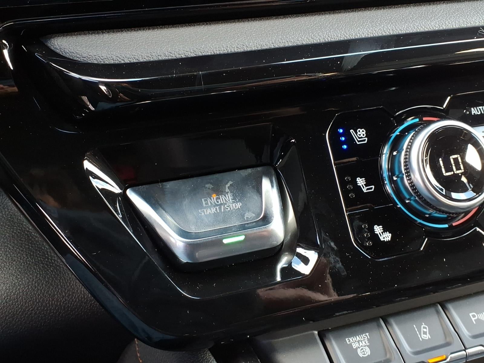 2026 GMC Sierra 3500HD AT4 - Photo 13
