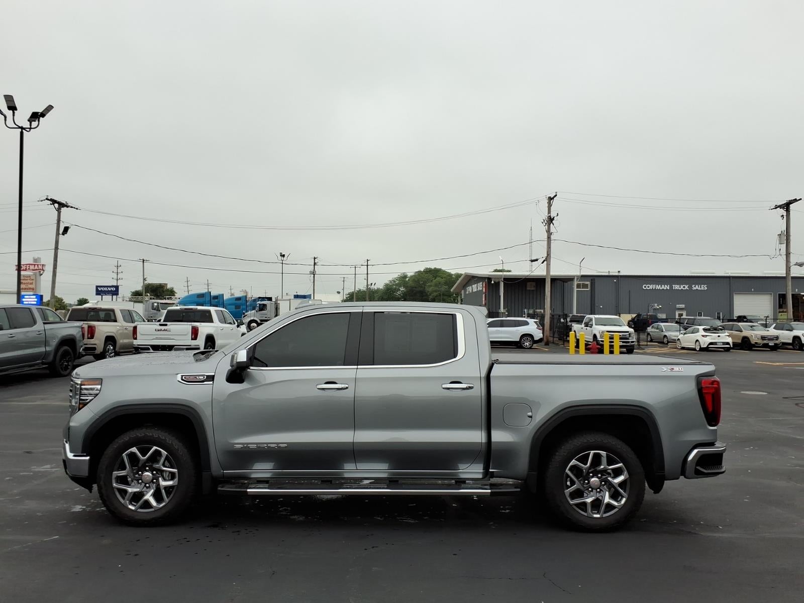 2025 GMC Sierra 1500 SLT