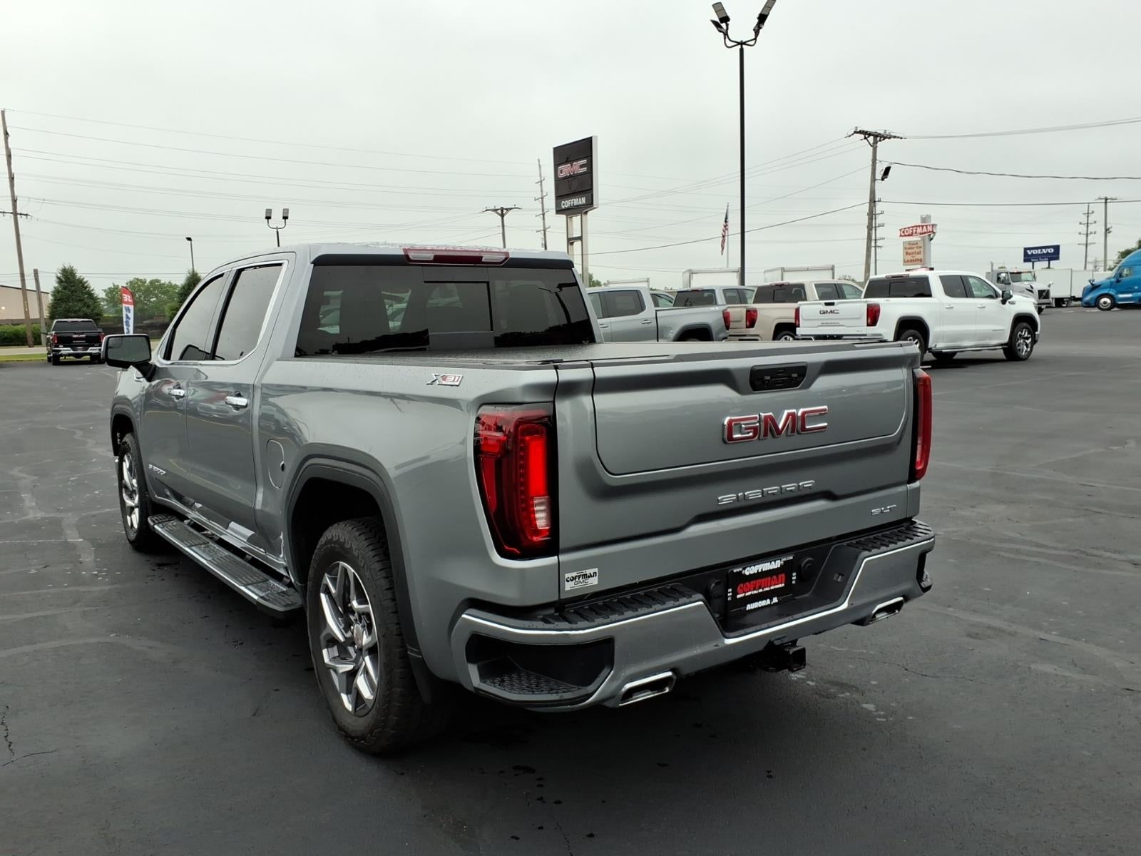 2025 GMC Sierra 1500 SLT