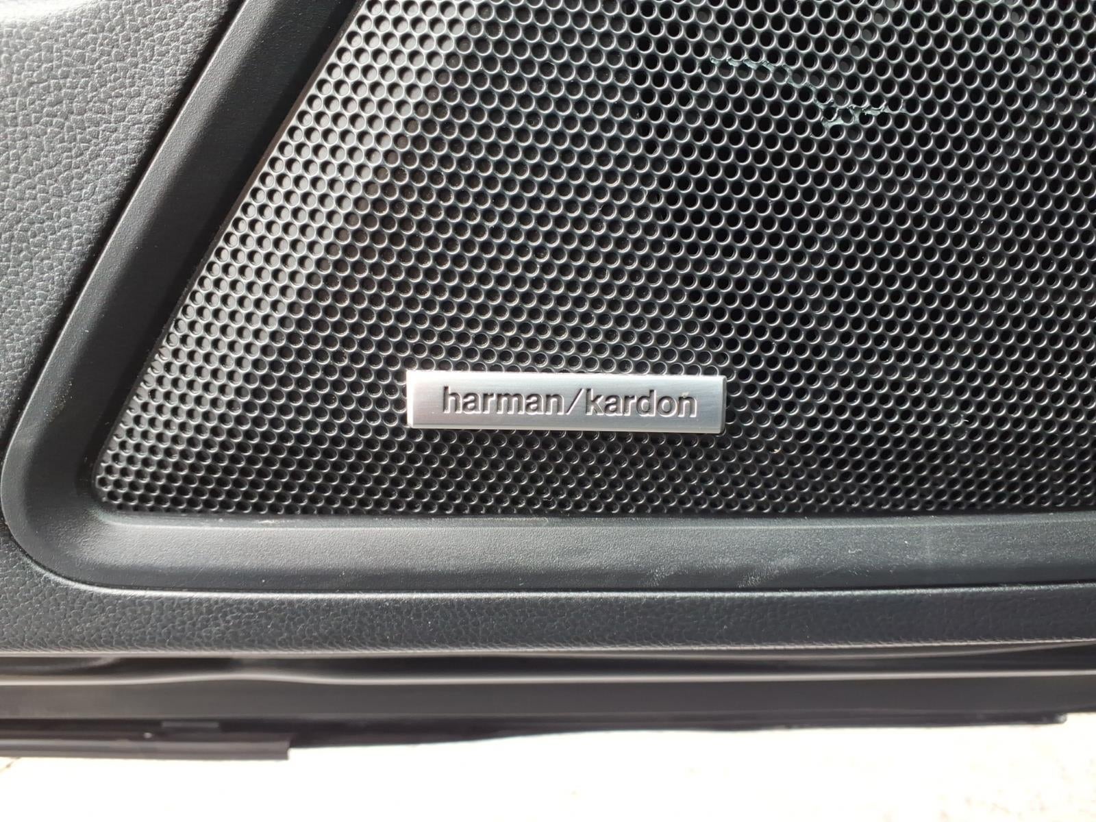 2022 Subaru Outback Touring XT