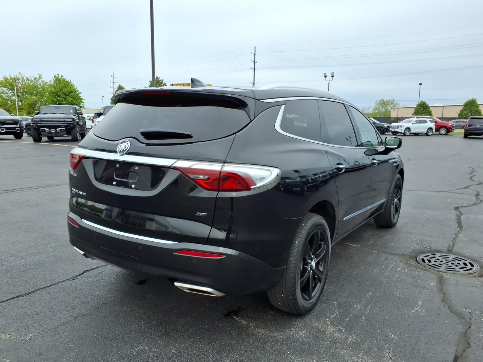 2023 Buick Enclave Essence