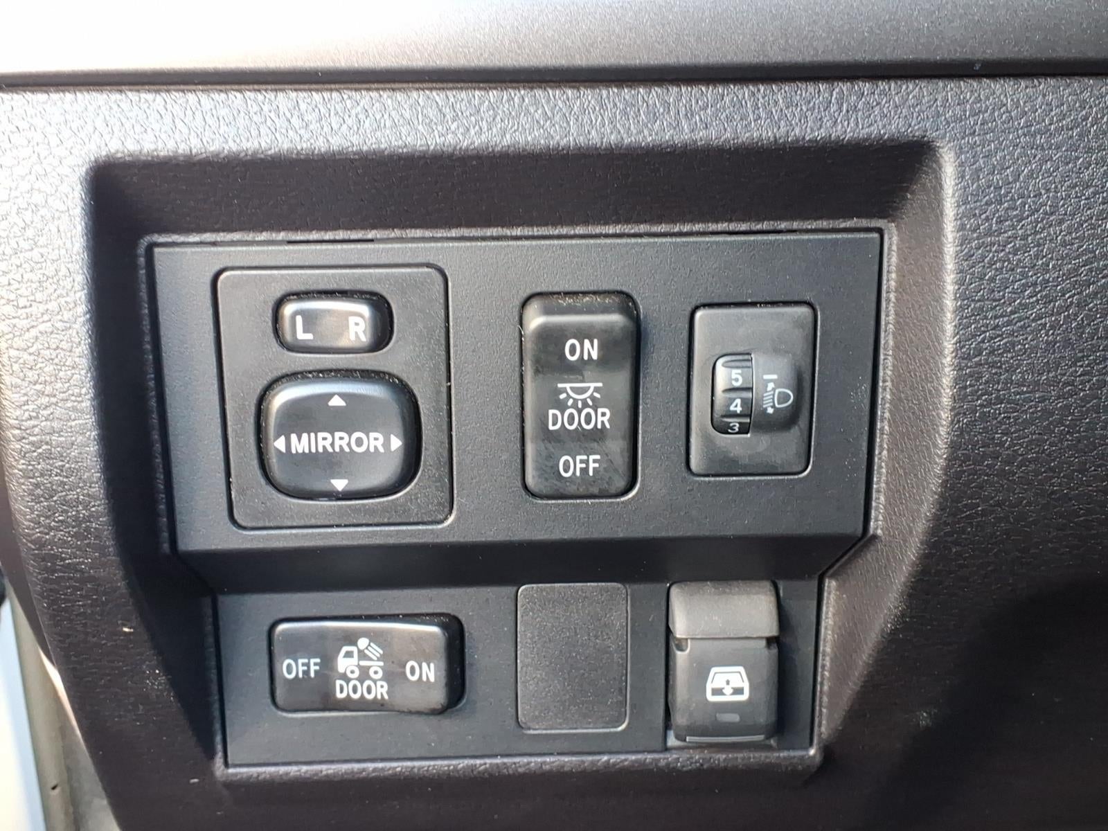 2016 Toyota Tundra 4WD Truck SR5