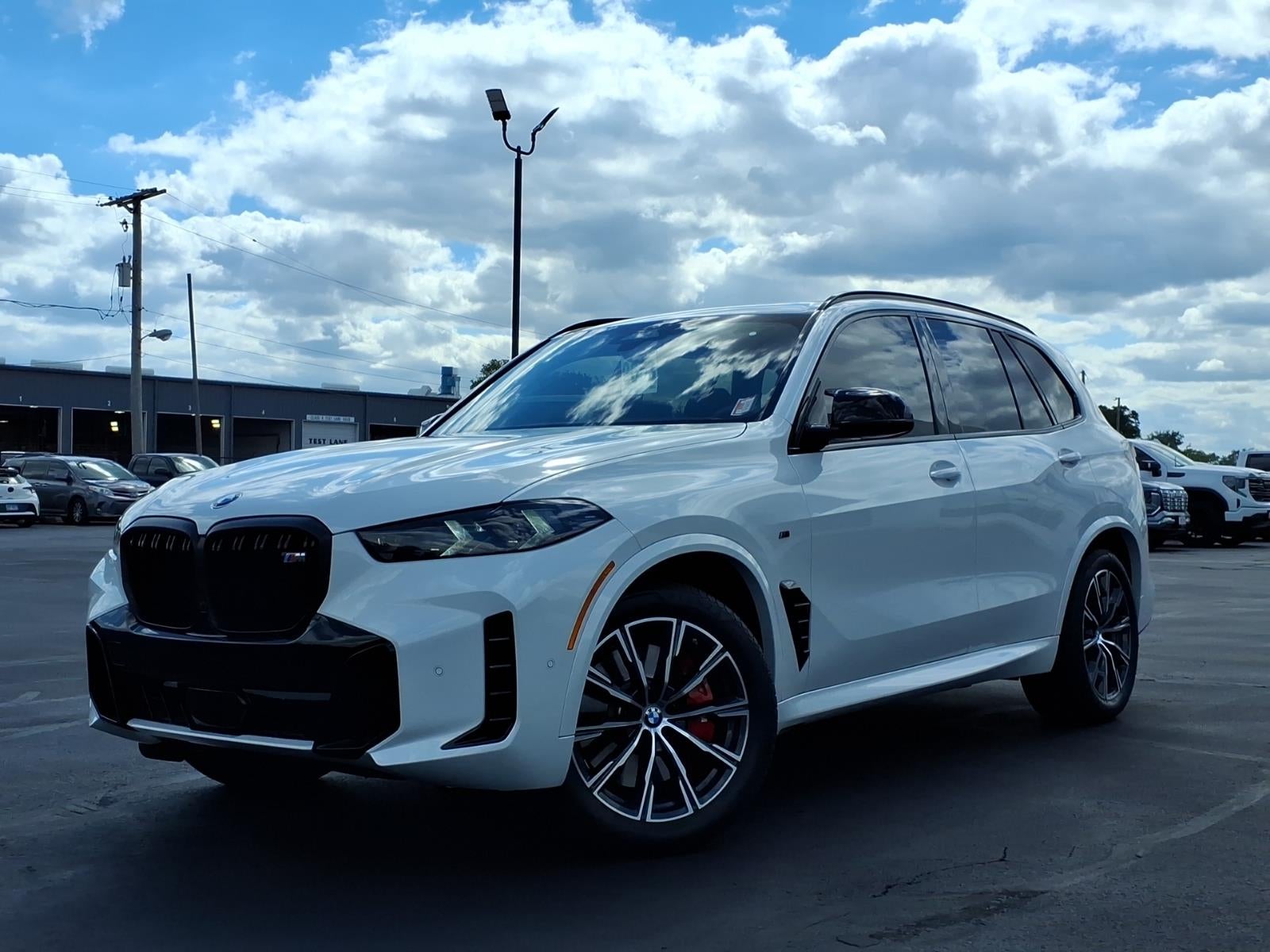 2026 BMW X5 M60i