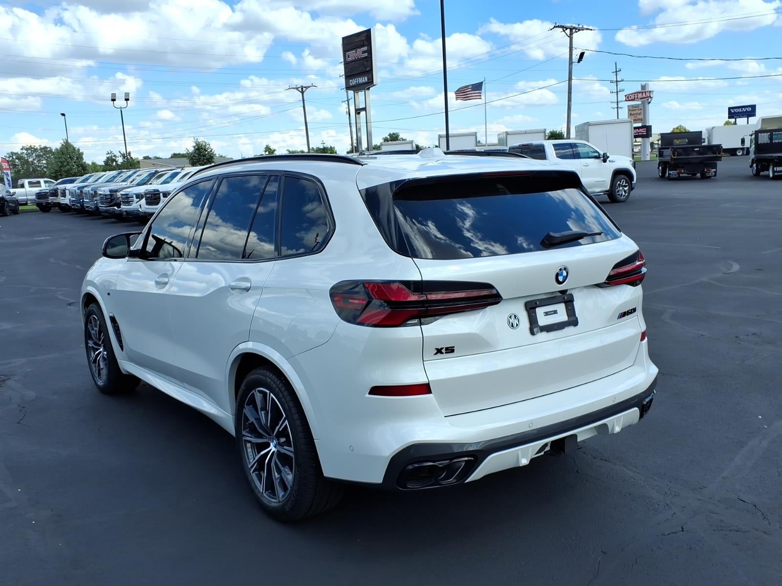 2026 BMW X5 M60i